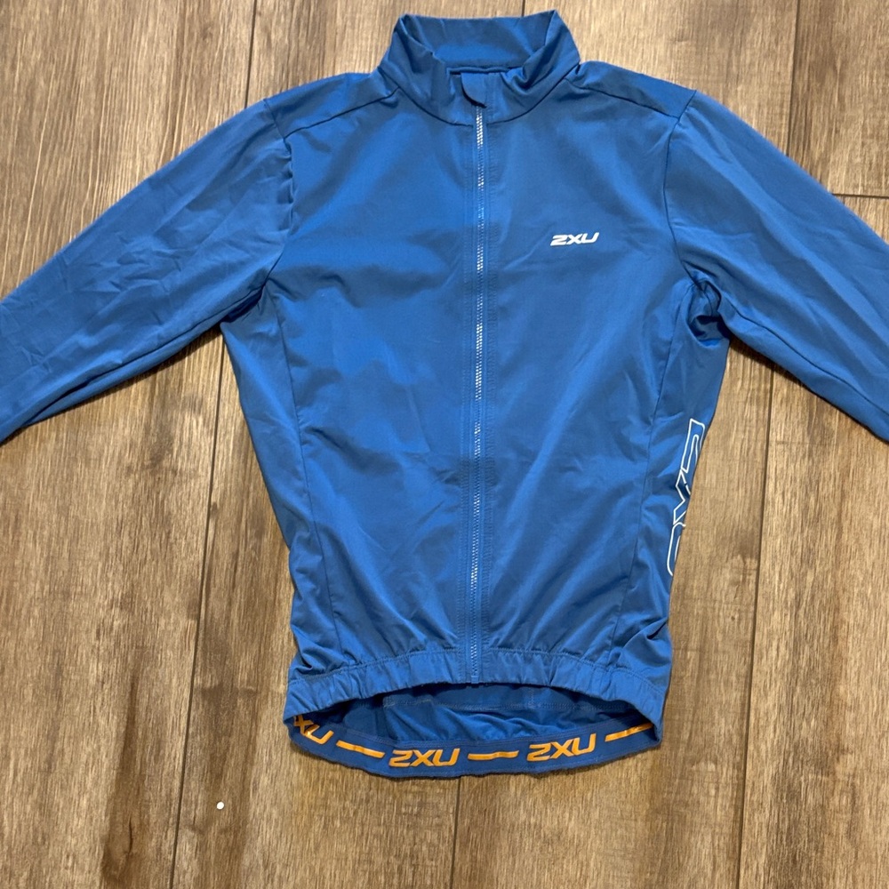 2XU Azure Jacket with Tangerine Highlights